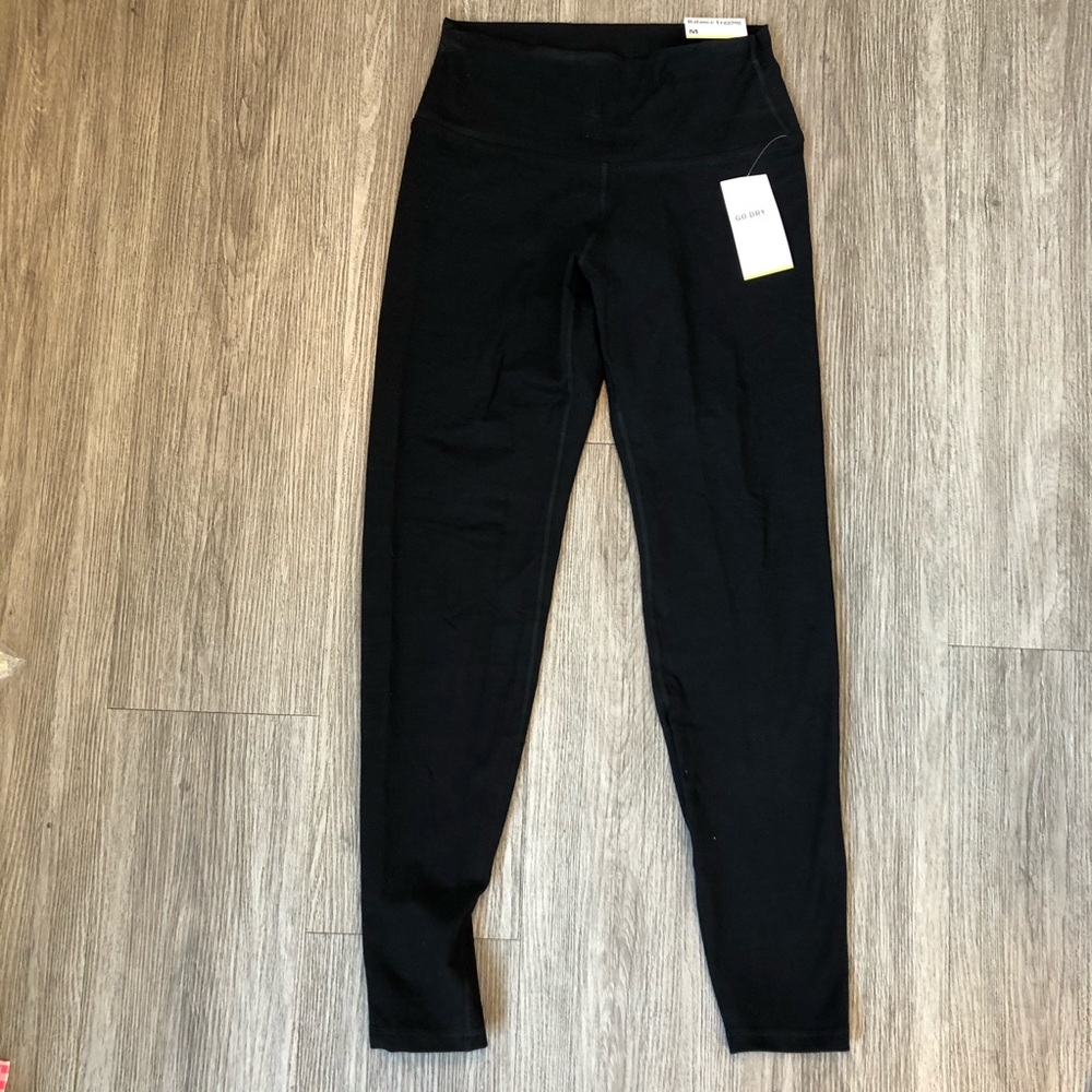 OLD NAVY BLACK GO DRY BALANCE LEGGINGS